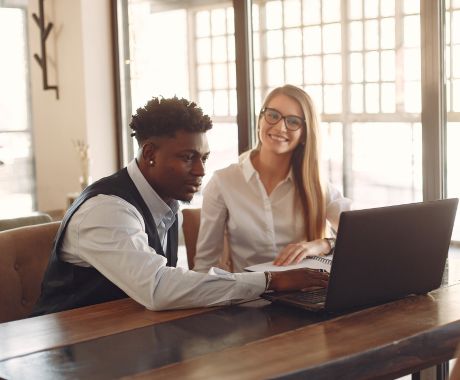 Témoignage de Laurent, qui s'est formé en Community management pour apprendre à utiliser les réseaux sociaux pour son activité. à Belfort